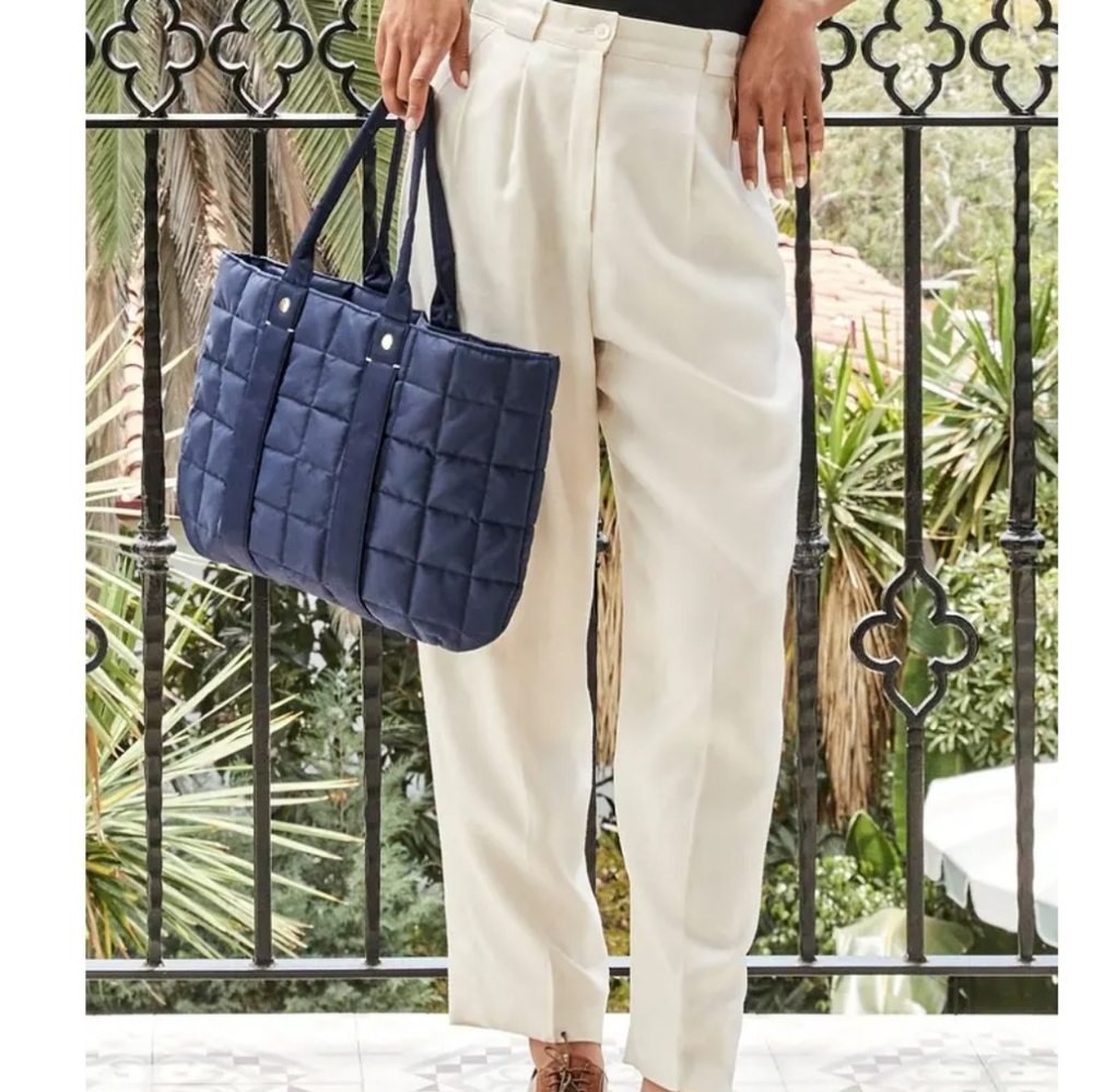 Tropezienne Quilted Nylon Tote CLARE V. - Picture 9 of 16